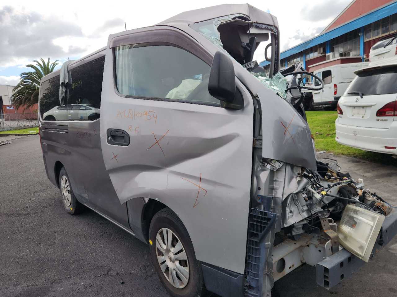 2012 Nissan Caravan Homy