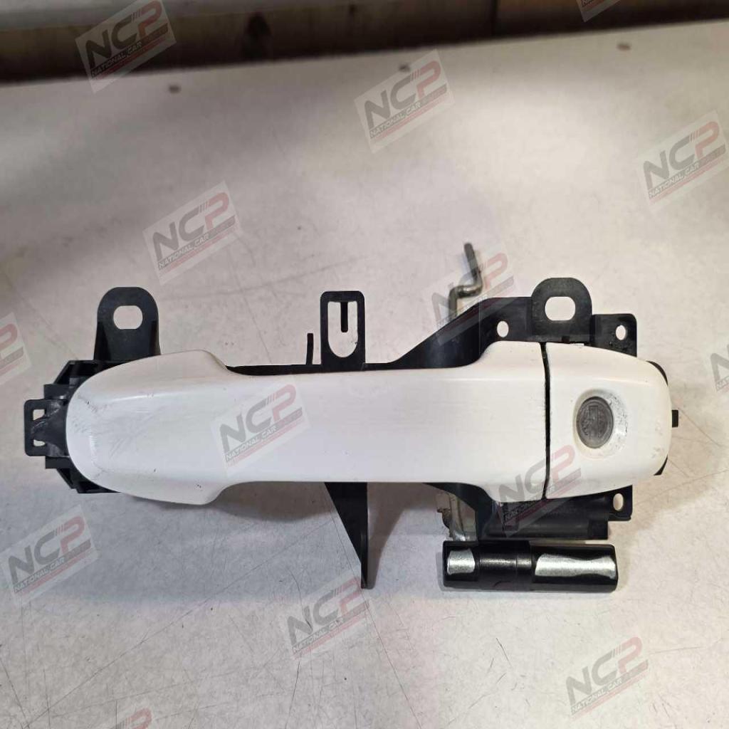 Yaris · NCP130-09/2017-vitz/Yaris
