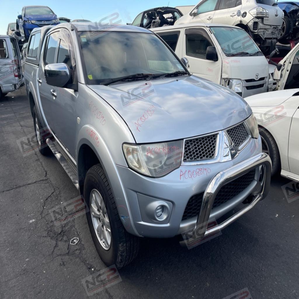 2015 Mitsubishi Triton
