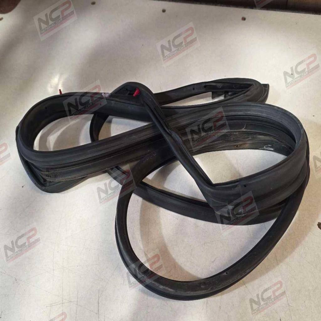 C-HR · NGX10