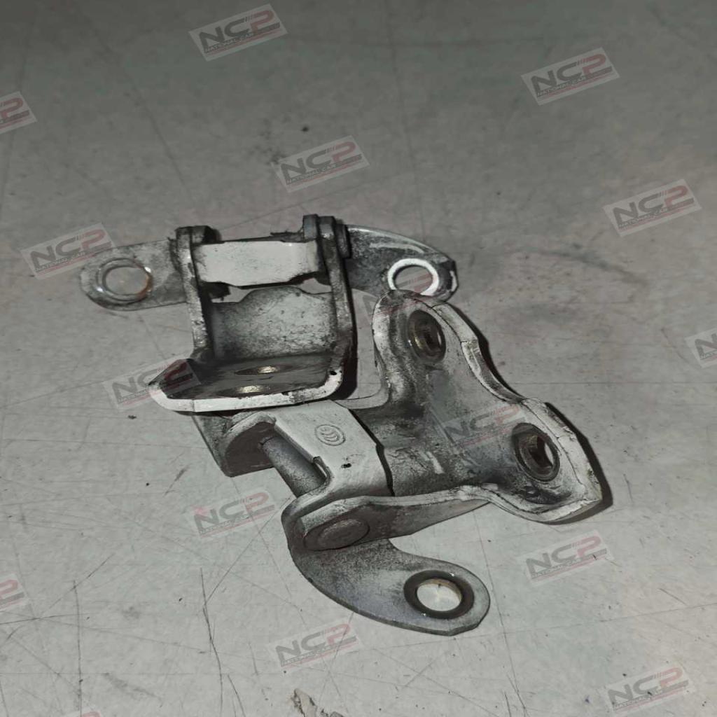 Yaris · NCP90 10/05-on