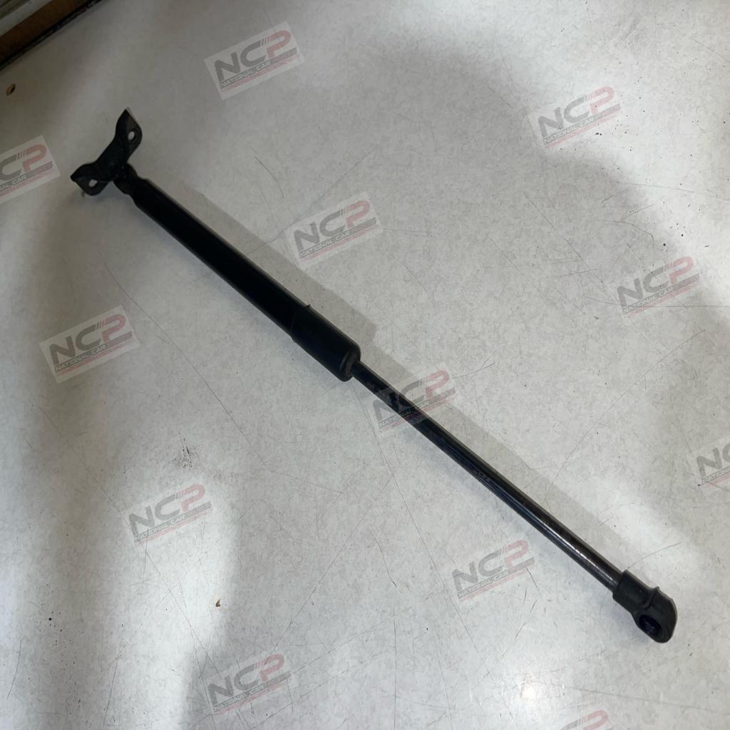 Yaris · NCP90 10/05-on