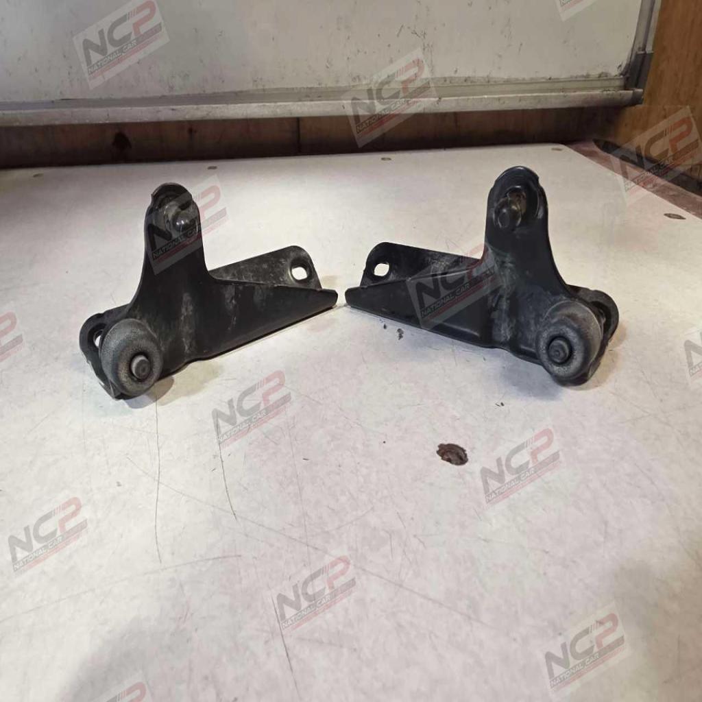Yaris Cross · XP210 2020-on- y
