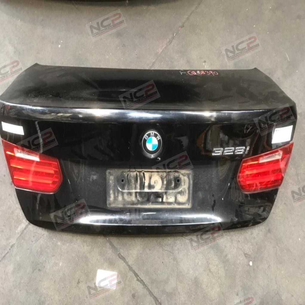 3 Series · 320i E90
