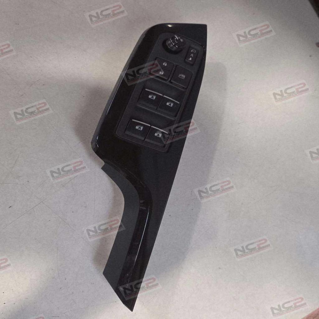 C-HR · NGX10